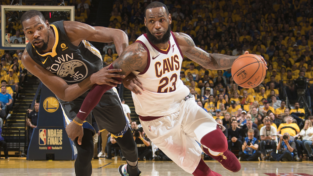 bbin官方_湖人NBA战胜俄克拉荷马雷霆詹姆斯关键上篮(nba湖人篮球)